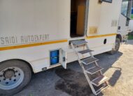 Autocarro trasporto cavalli 3 posti+ allestimento interno living  caravan in ottime condizioni